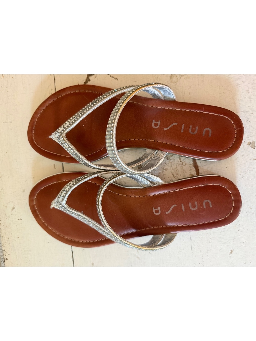 Unisa Women's Silver Rhinestone Embellished Sandal Flip Flops Size 7M